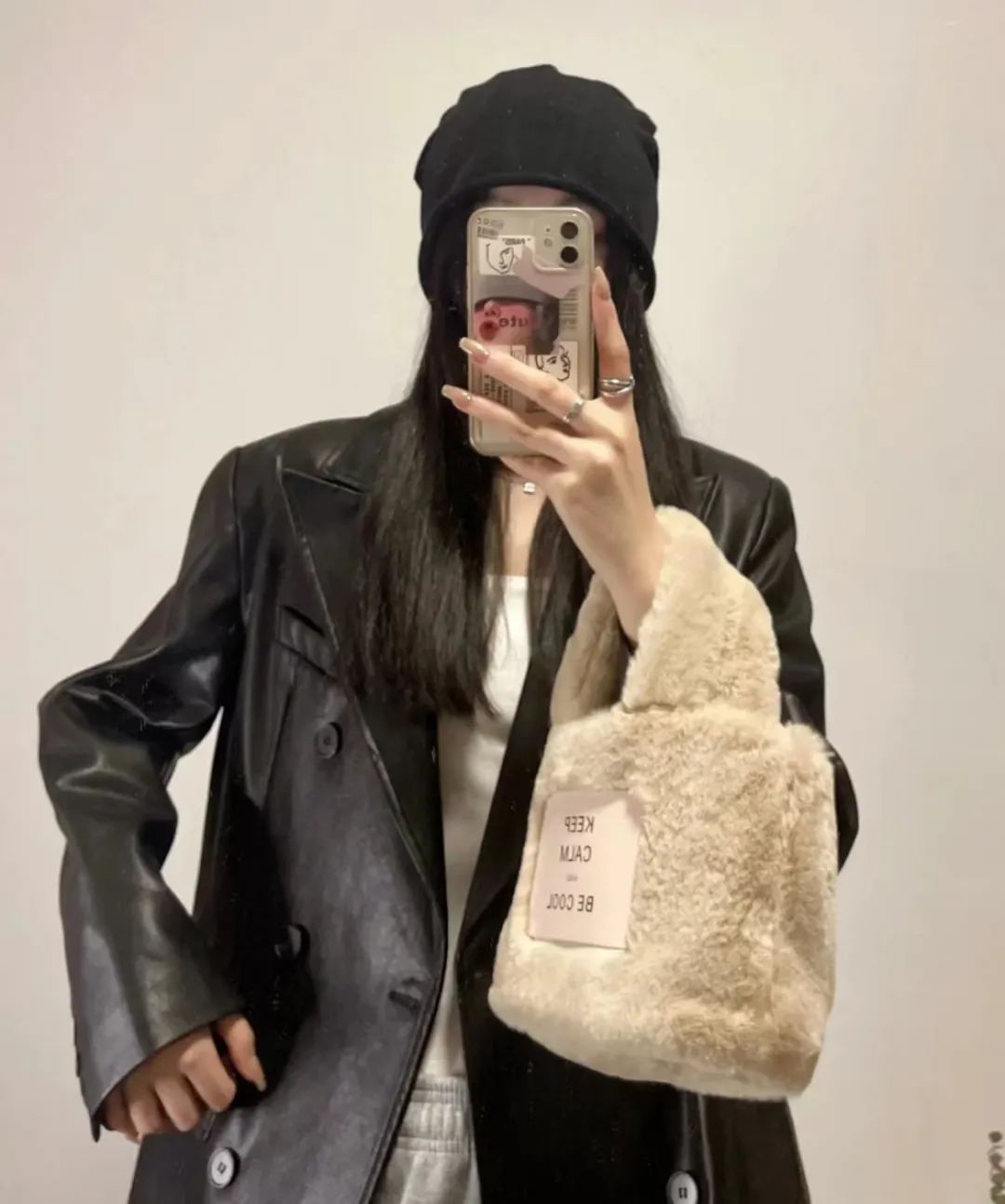 为什么我劝女生买便宜的包包？