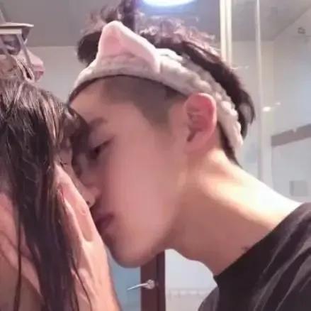 接吻时嘴巴臭臭的怎么办,接吻的时候嘴巴臭怎么办