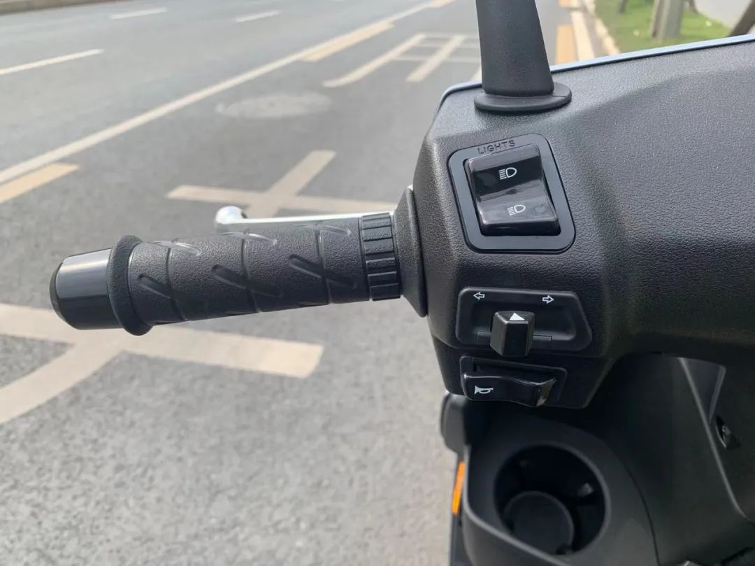 豪爵虎鲨vx125真实测评,豪爵虎鲨vx125和铃木ue125买哪个好