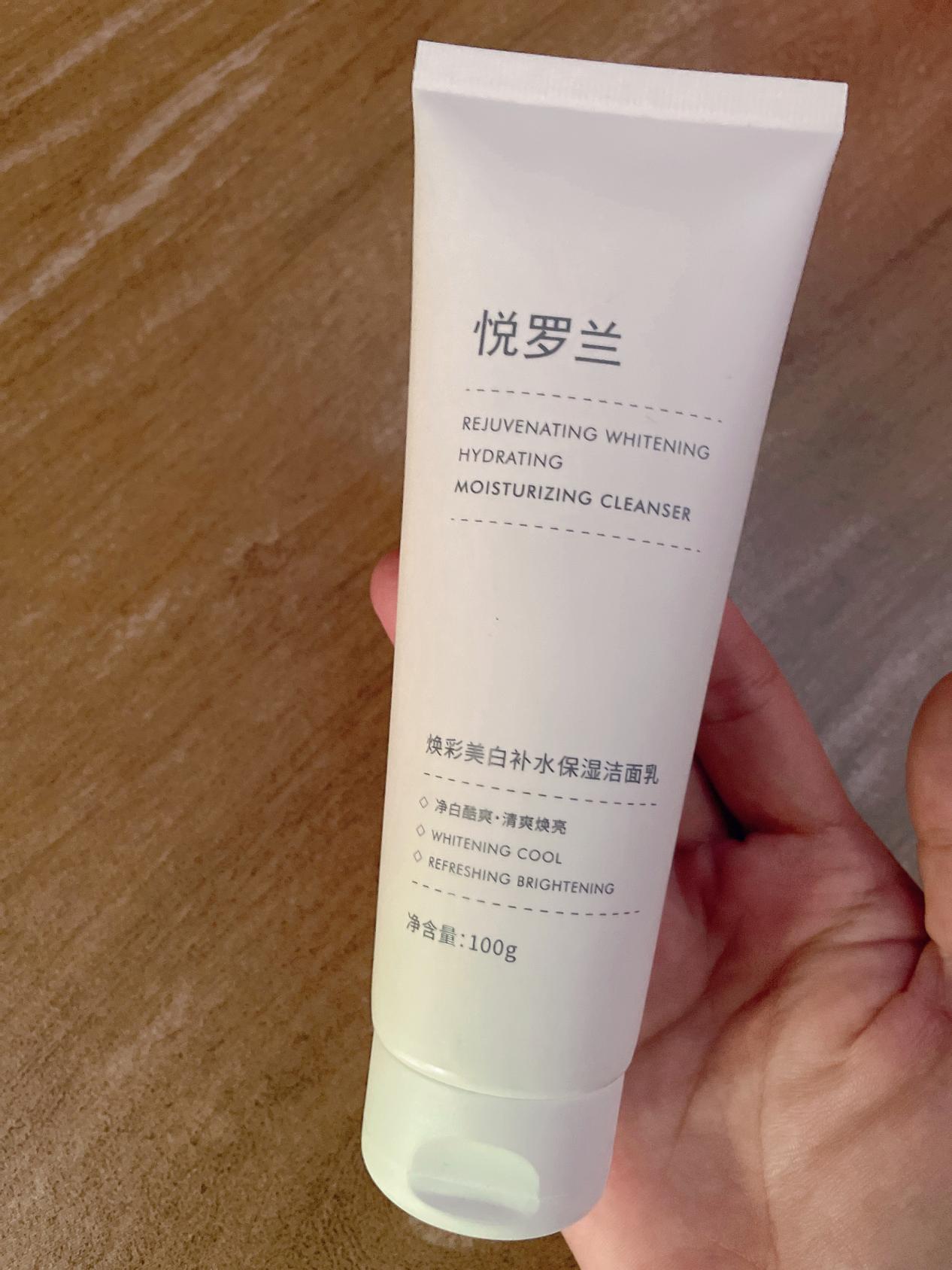 女士洗面奶保湿补水不油腻不紧绷,女士洗面奶排行榜10强品牌图片