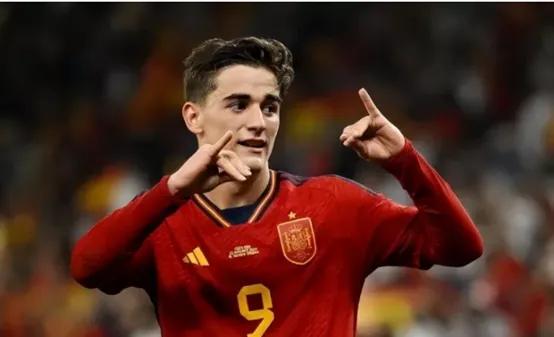 西班牙国家对恩里克的评价,西班牙恩里克遭质疑