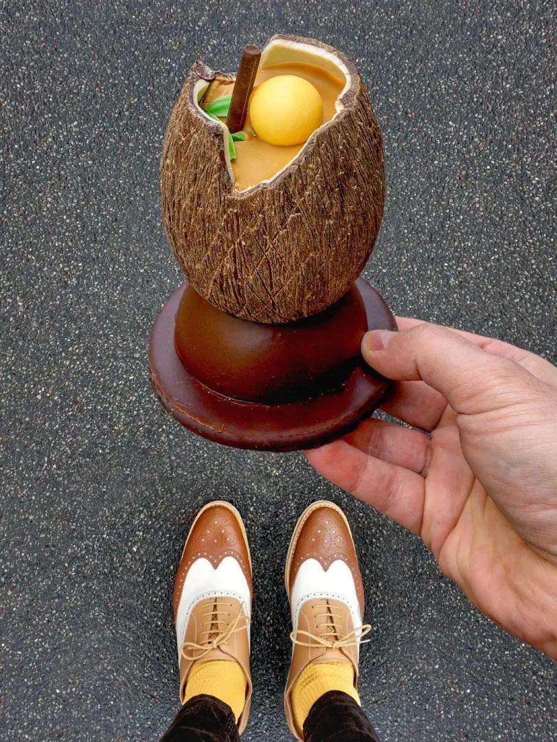 跟着「鞋子哥」逛巴黎甜品！每双鞋都适配！还能这么拍！