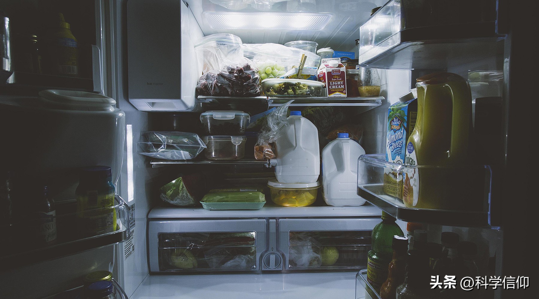 空调流出来的水能浇菜吗,空调滴出来的水是冰的还是常温的