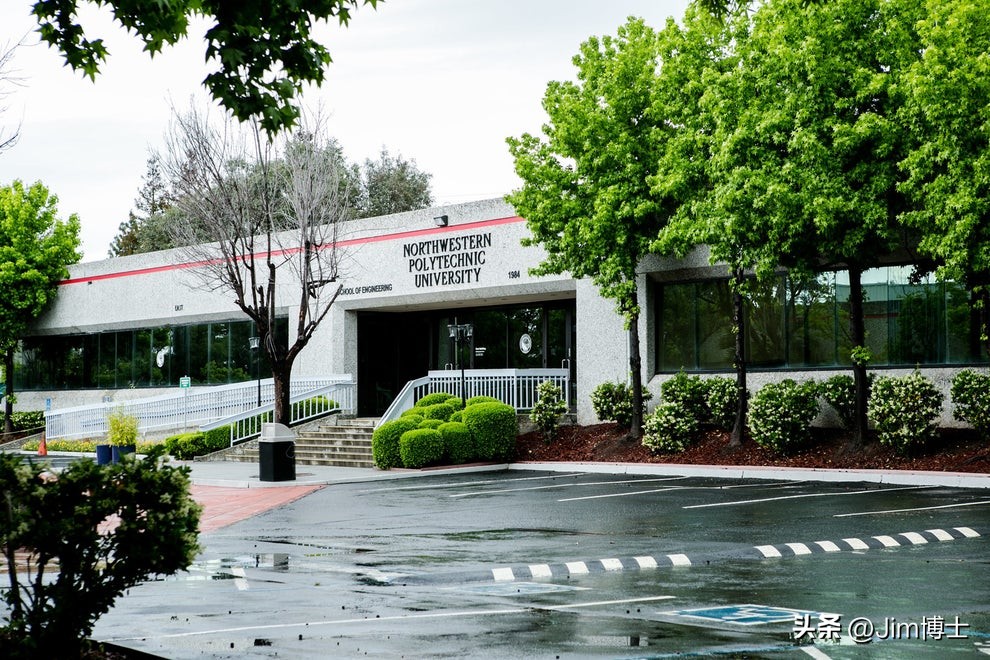 客观看待亚当森大学,爱尔兰欧洲大学和亚当森大学