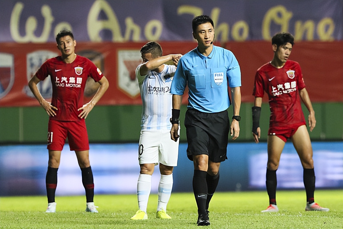 马宁有望任世界杯主哨,马宁世界杯执法首秀确定