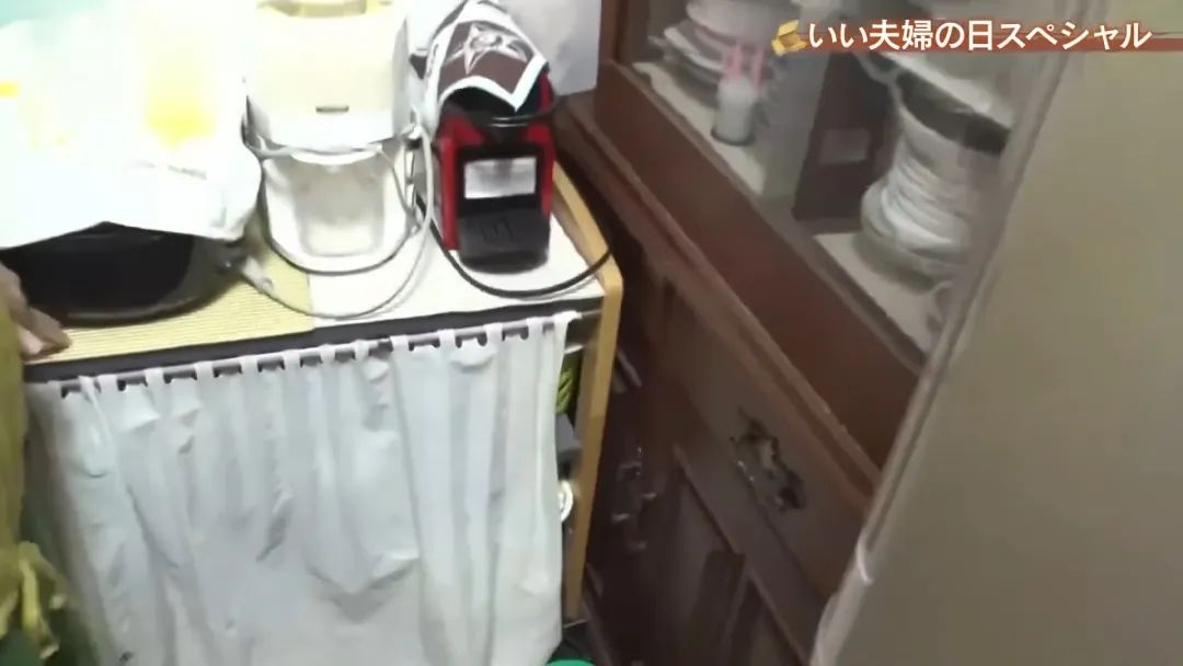 72岁奶奶逼丈夫“断舍离”、送对方一套新婚房：我又相信爱情了