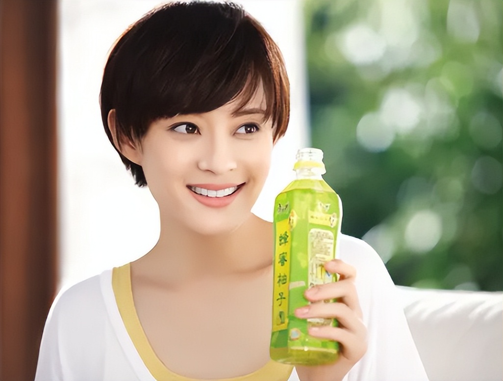 邓超孙俪金鸡奖秀恩爱,百花奖邓超孙俪红毯