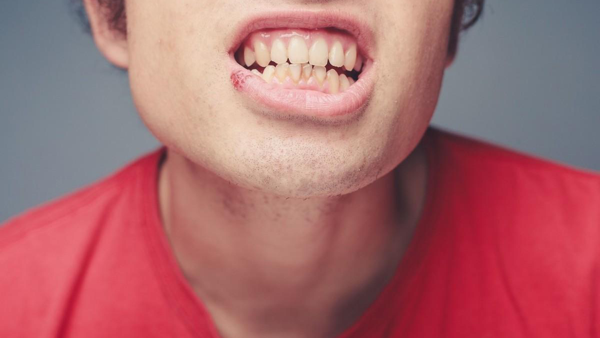 上火引起眼睛不适的症状有哪些,各种上火对应的症状及解决办法