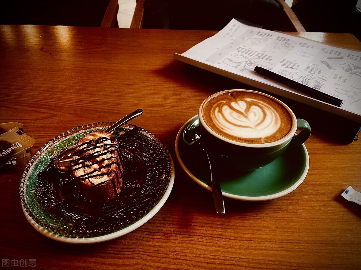 花两个小时排队买杯奶茶吐槽,买奶茶排队3小时的真相