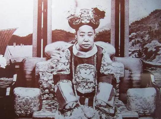 慈禧入宫前的历史,1902年慈禧光绪出入紫禁城