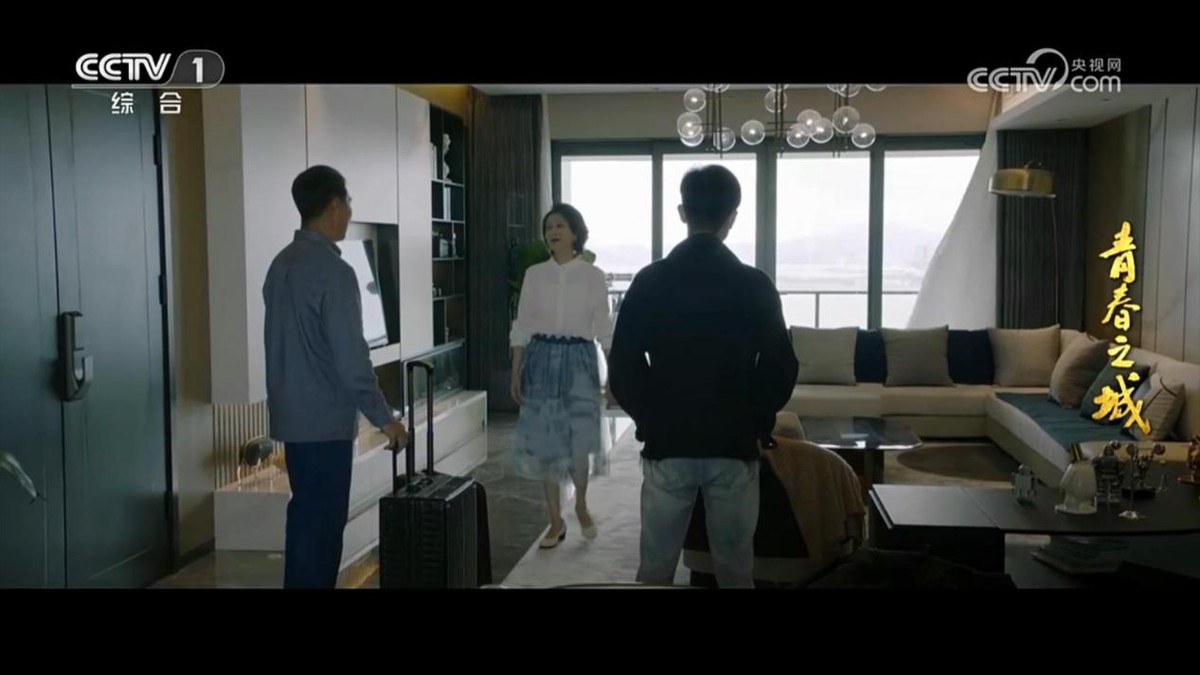 从时尚角度打开《青春之城》剧中创业者都穿了什么款？