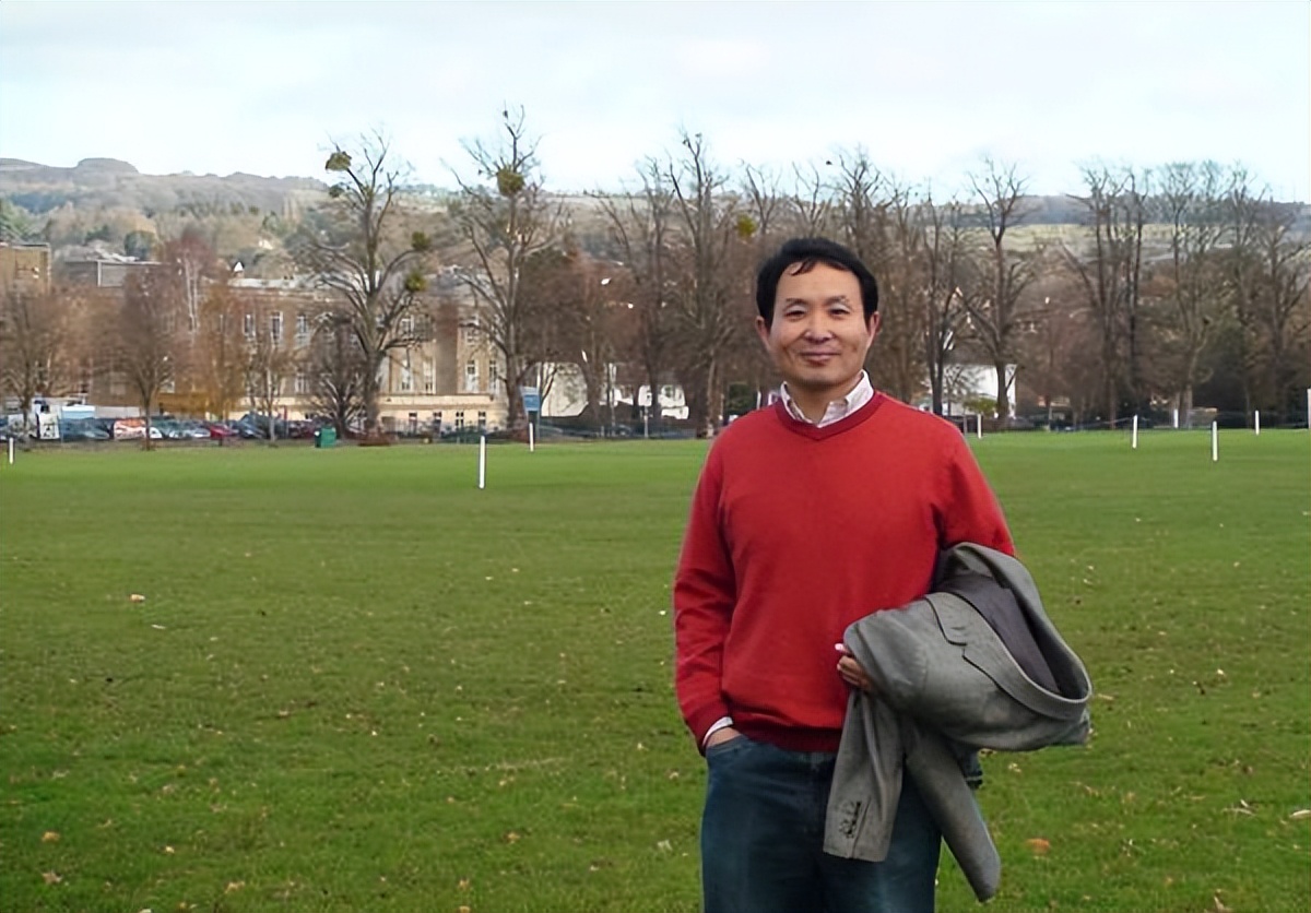 放弃治疗癌症的父亲被网友骂,省医院主任父亲患癌症放弃治疗