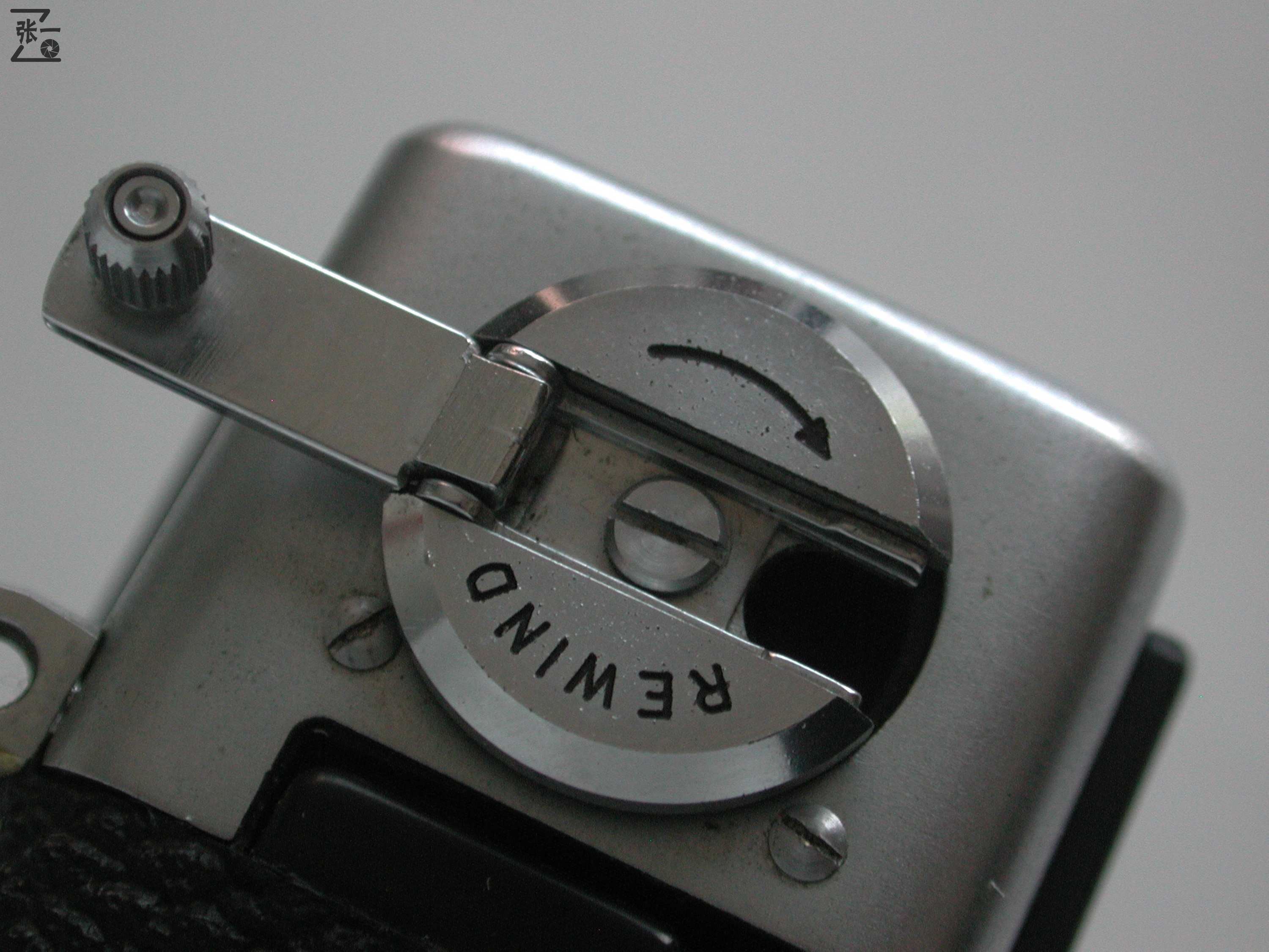 倒片旋钮在机身侧面的日本Fujica35Auto-M旁轴相机！1962年问世