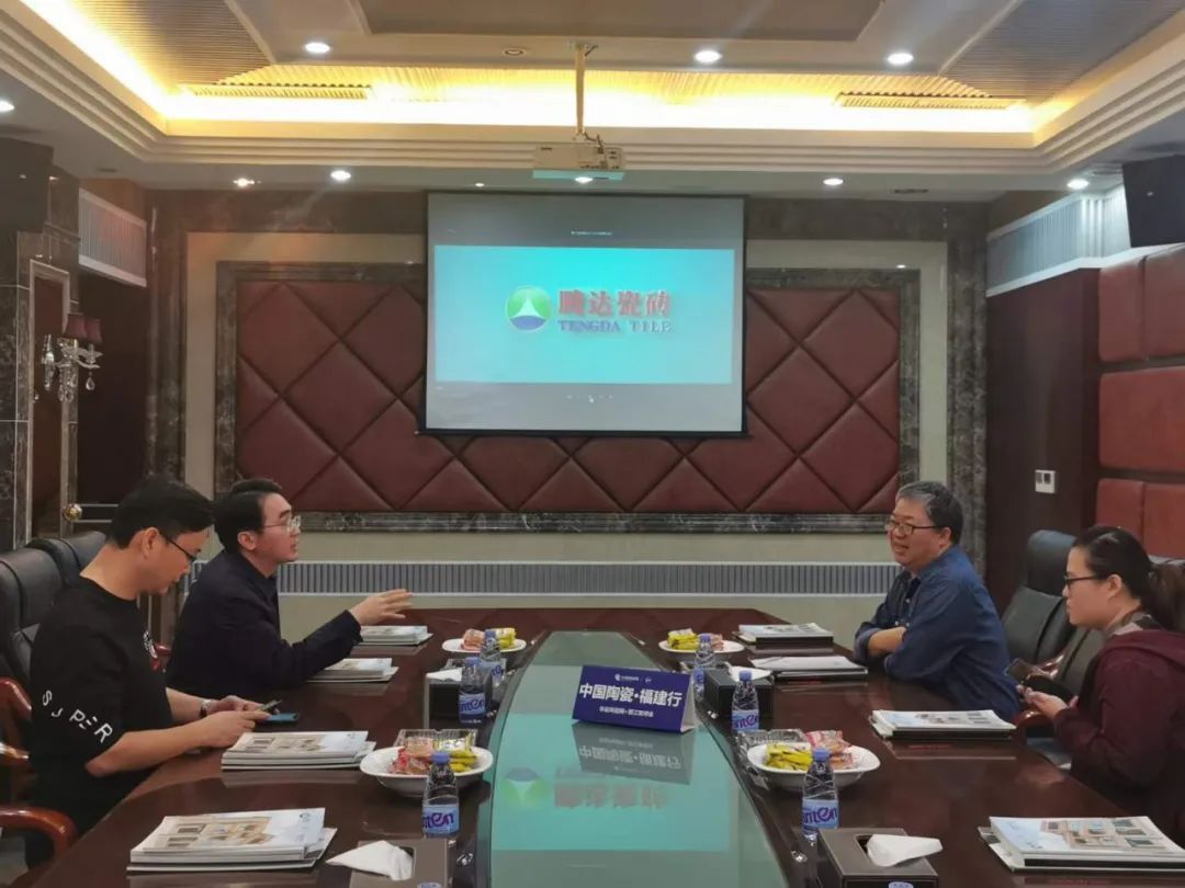 新型罗马柱外墙砖,外墙砖改造室内装修