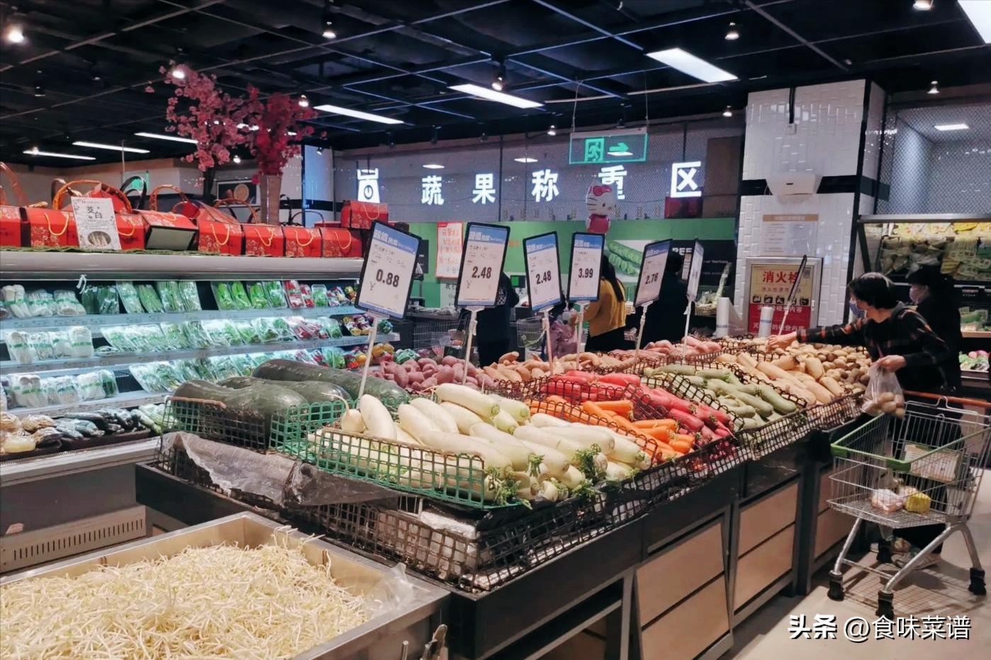超市员工自爆：遇见这6种水果蔬菜，再便宜也别买，都是商家套路