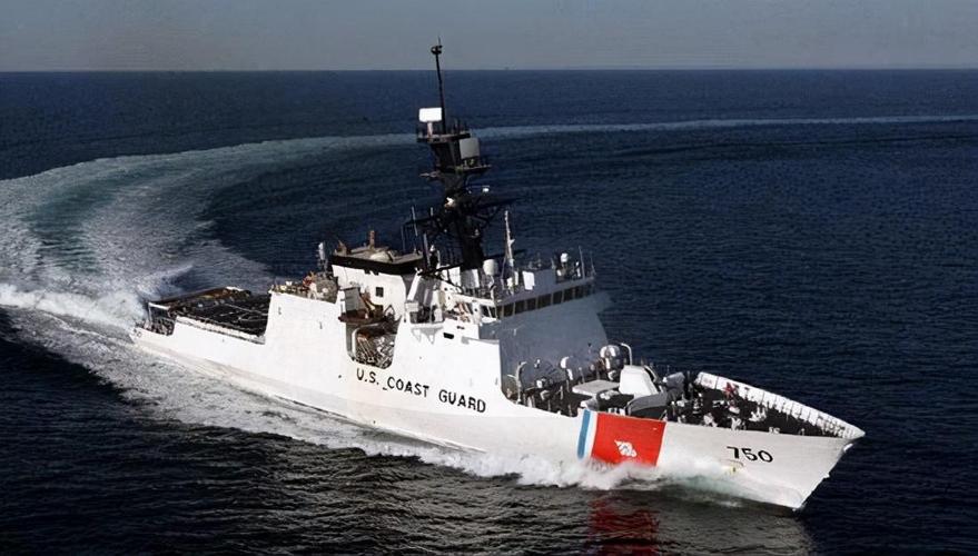 华人女兵在美军舰上干什么,美军华裔女兵向中国海警喊话