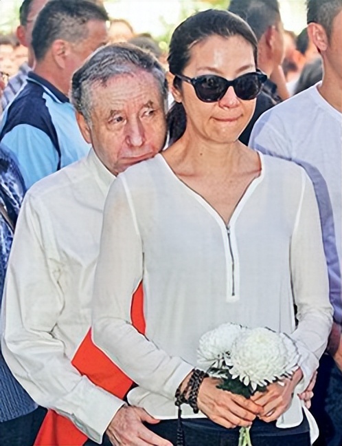 杨紫琼高定礼服闪耀戛纳红毯,杨紫琼携手老公亮相奥斯卡红毯