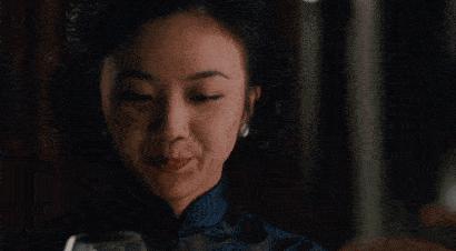 她连夜被封杀要坐牢了,她因耍大牌被封杀