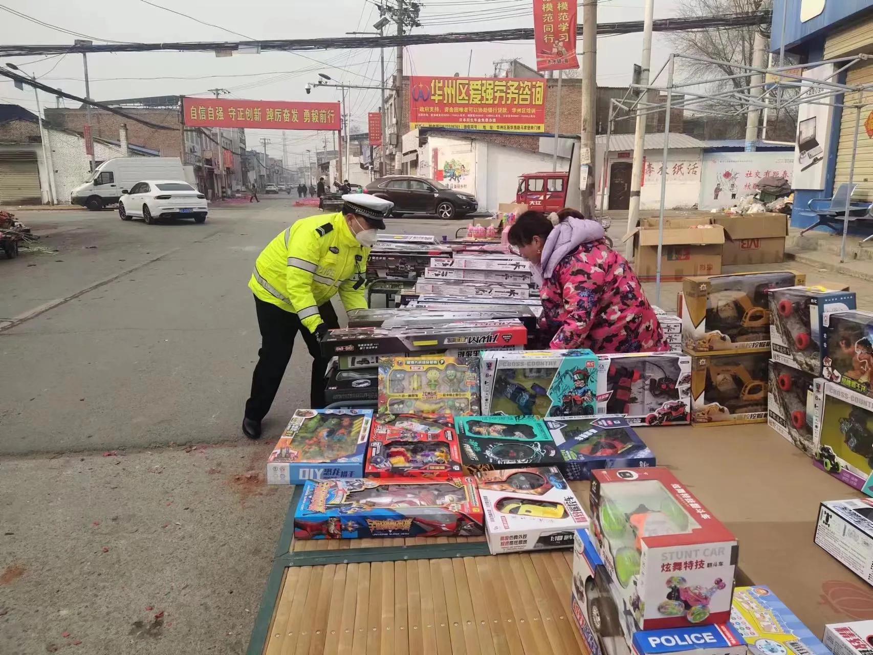 公安春节不打烊民警在岗保平安,县交警圆满完成春节安保任务