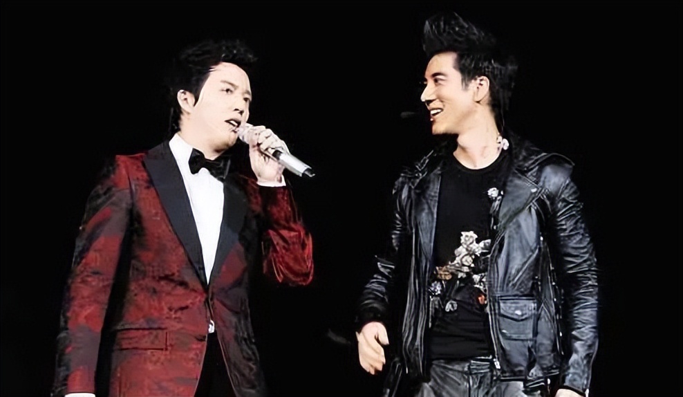 李云迪郎朗三个钢琴家,世界钢琴家排名郎朗和李云迪