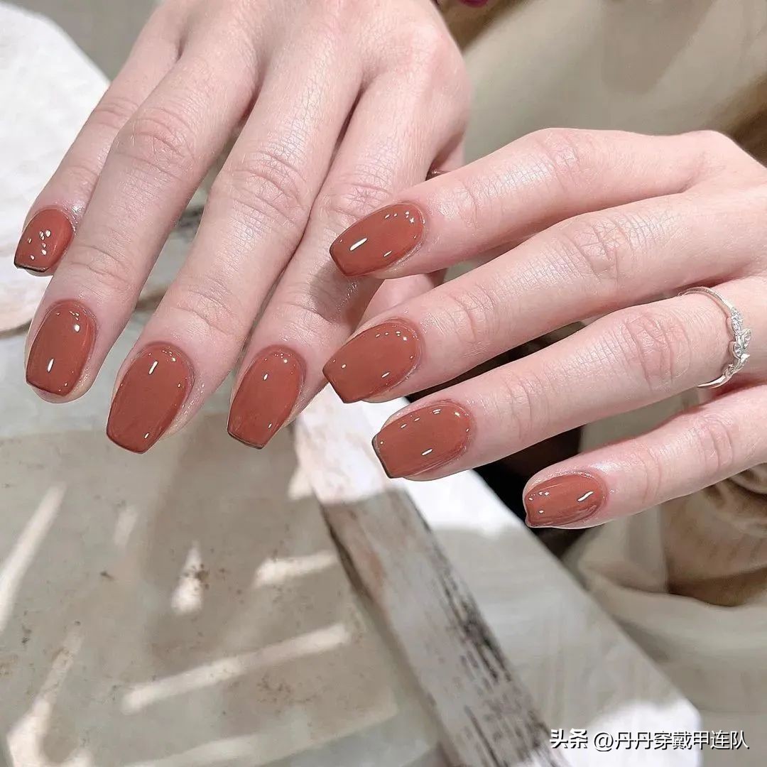 短款猫眼美甲显白黄黑皮图片,胖手显白美甲夏季黄黑皮短甲