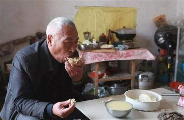 用冤狱赔偿款投资权健河南农民赵作海：钱没赚到保健品吃了一堆