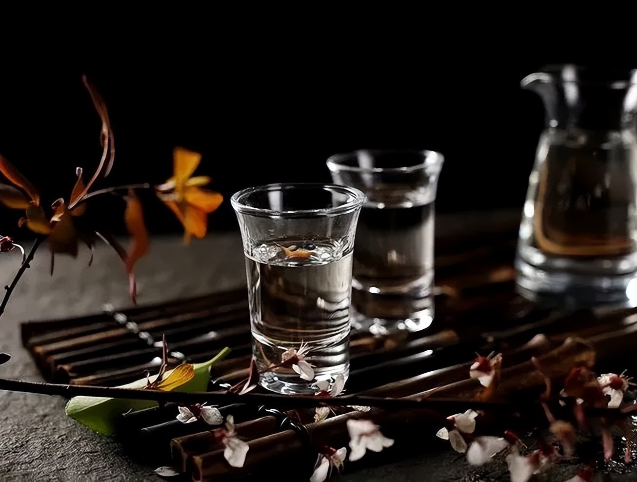 97香港回归赖茅酒能喝吗,香港回归特制赖茅酒53度值钱吗