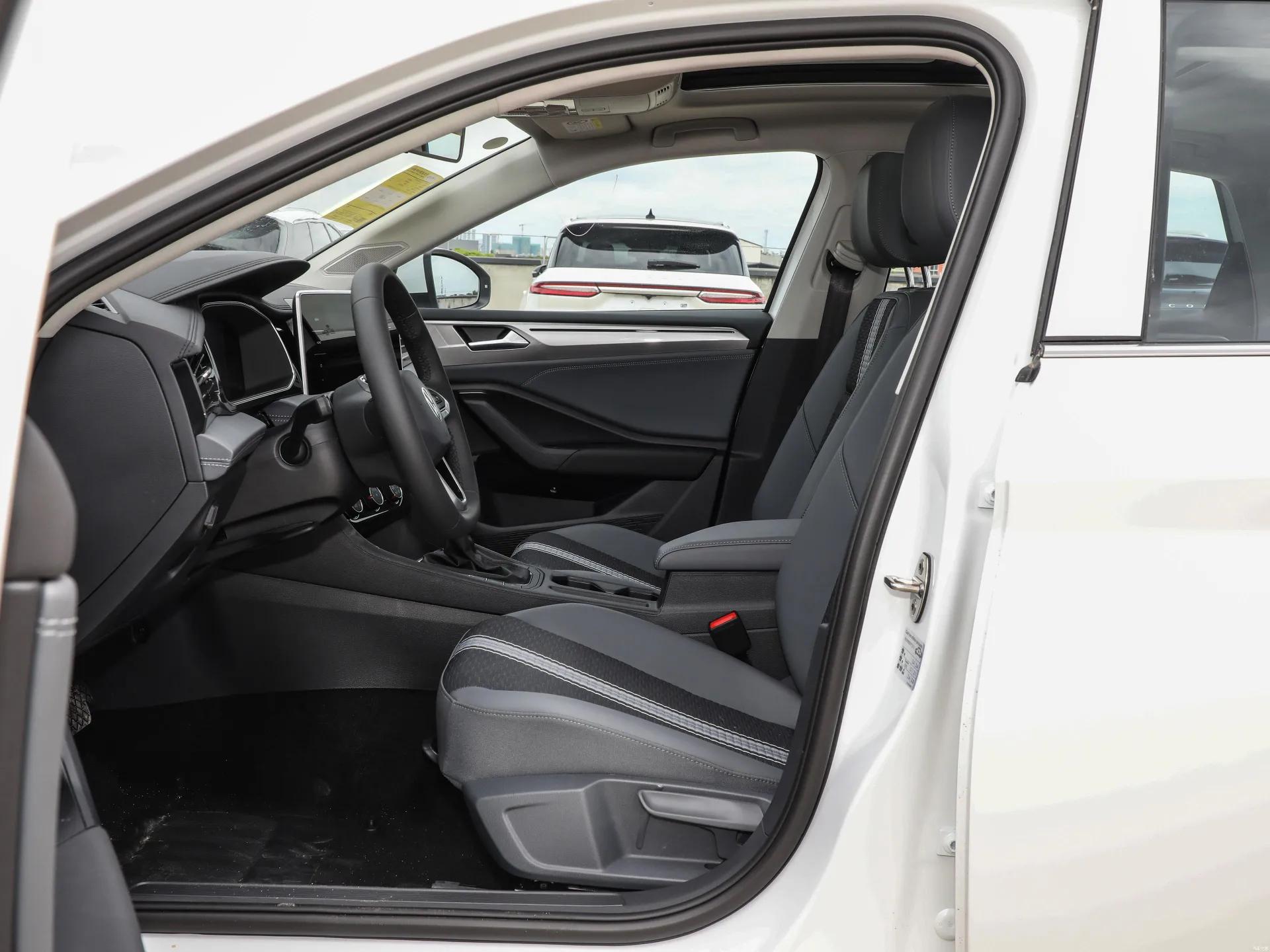 速腾2023款200tsl飞越版,速腾2023款200TSI飞越版