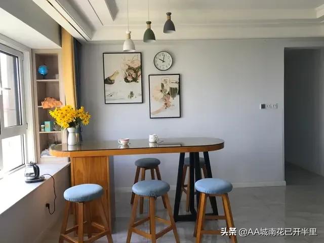 老公先斩后奏花2000多买了这丑不拉几的桌子，我真的好想扔了……