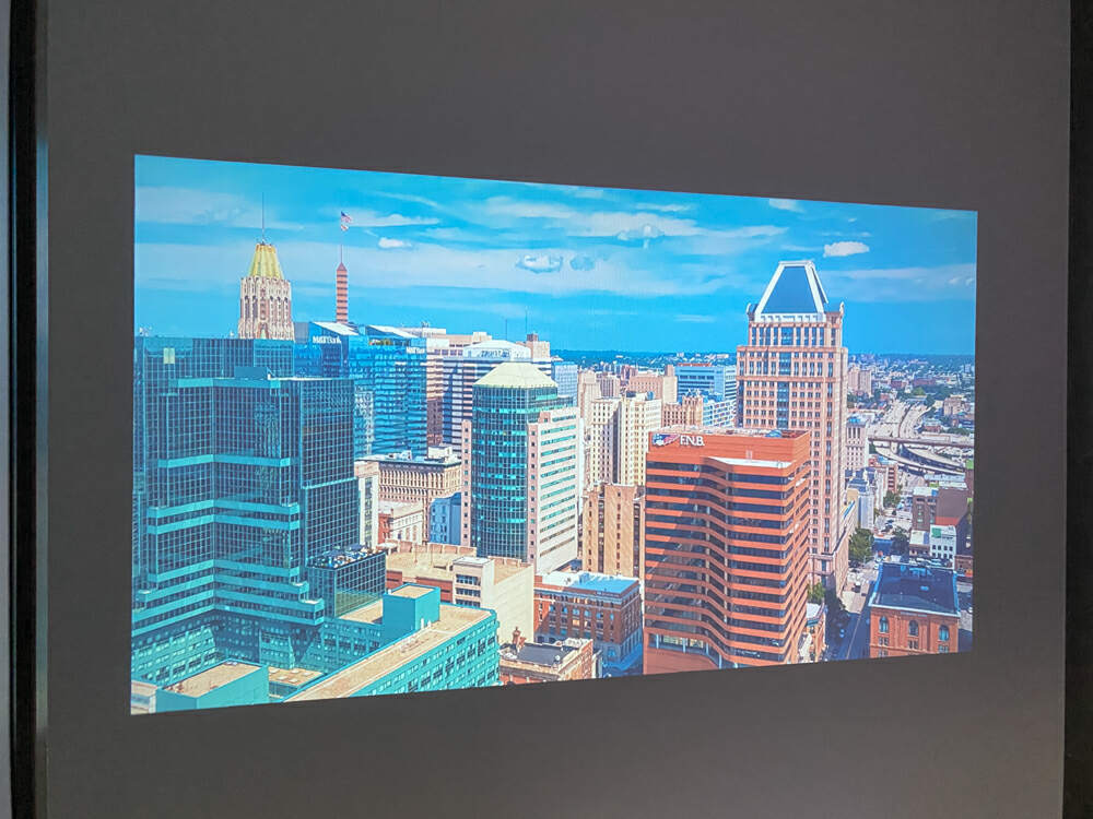 aoc智能投影仪a1max真实亮度测评,aoca1真实亮度