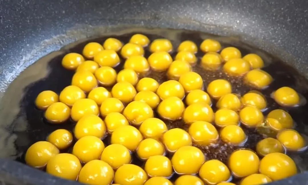 补品一堆不如鲜奶一杯,补药一堆不如每月一瓶花生