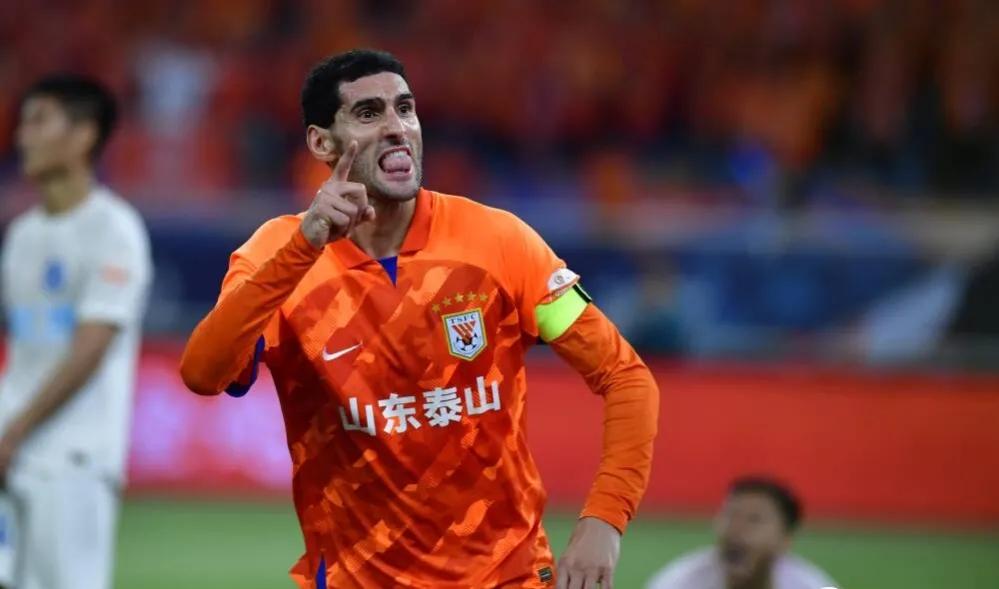 黄政宇泰山进球,黄政宇中超最佳球员