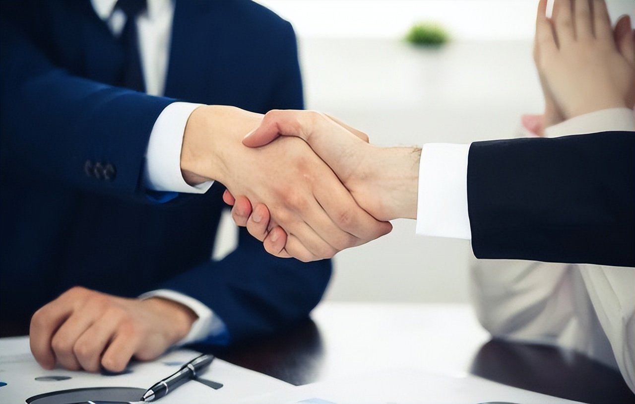 *党**组书记和机关*党**委书记，谁的级别高，谁的权力大？