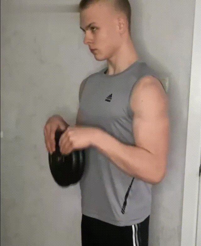 手腕细怎么变粗壮男生,如何锻炼手腕使手腕变粗