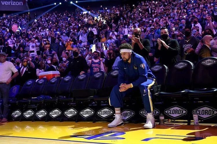 年薪4060万美元！三分不如威少！勇士最大的问题是他