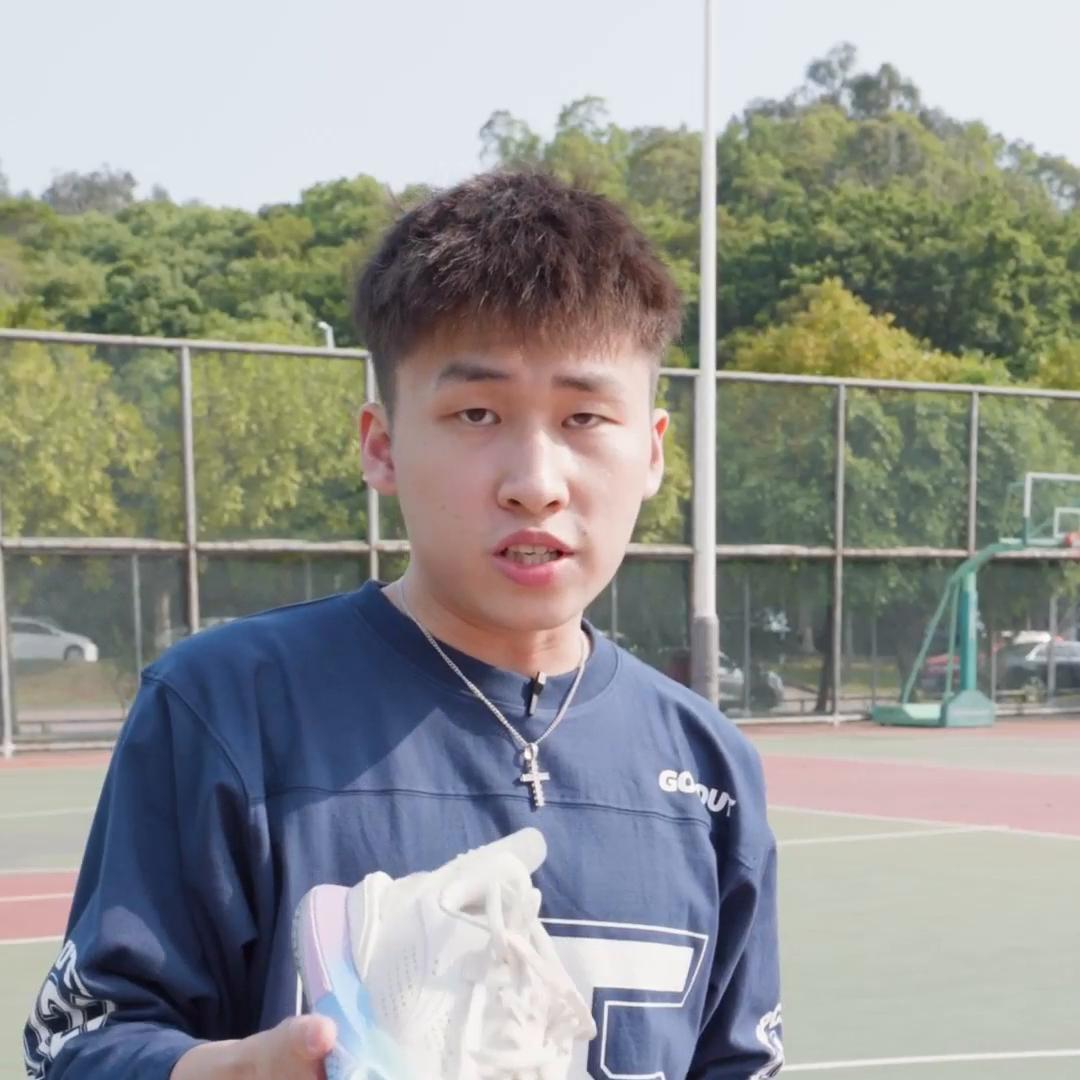 打发灵活跑跳多轻体重的后卫锋线怎么选鞋？看完这期肯定...