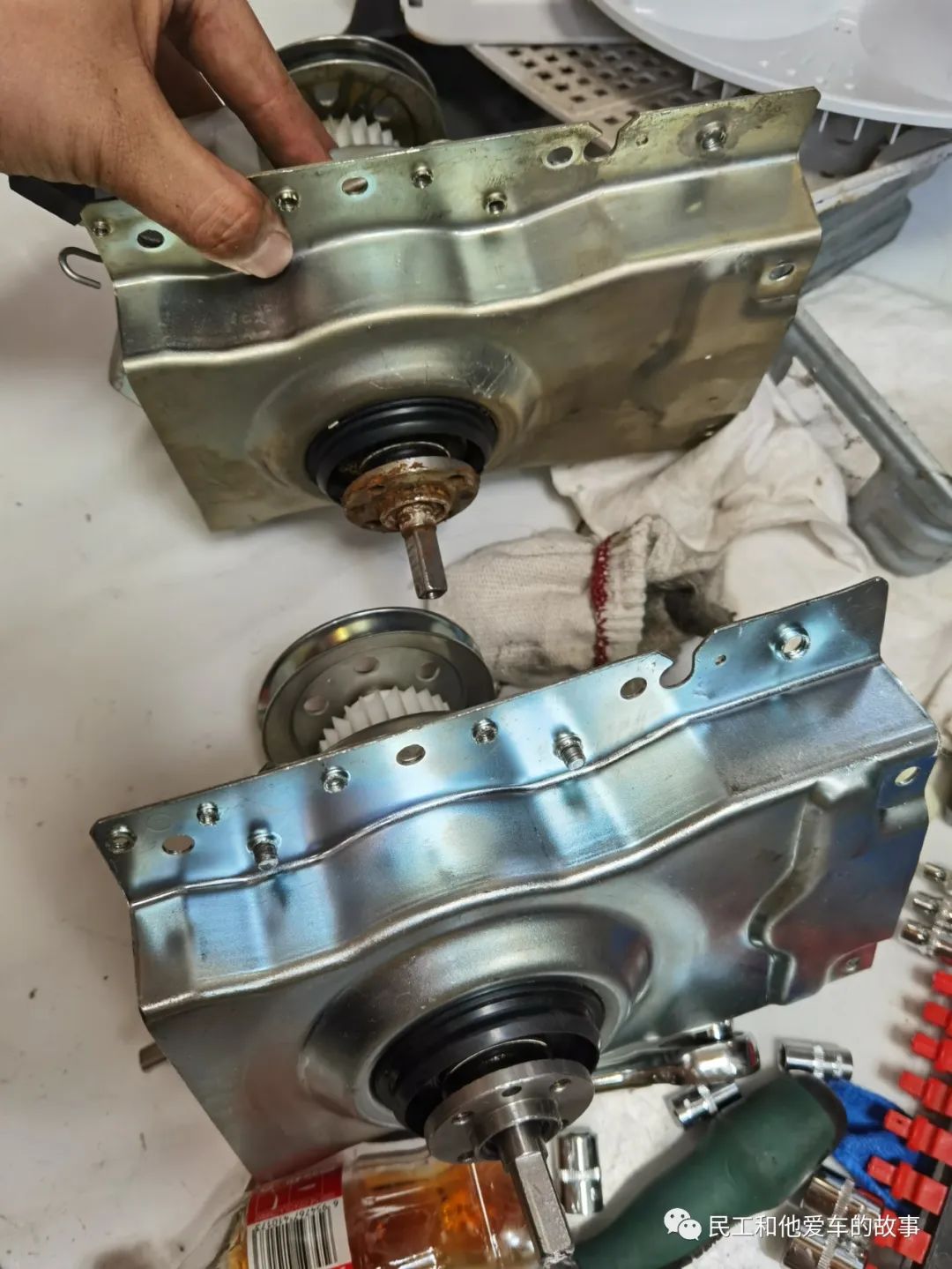 洗衣机甩干不好用，给他换个离合器，结果还是不行，只能扔了