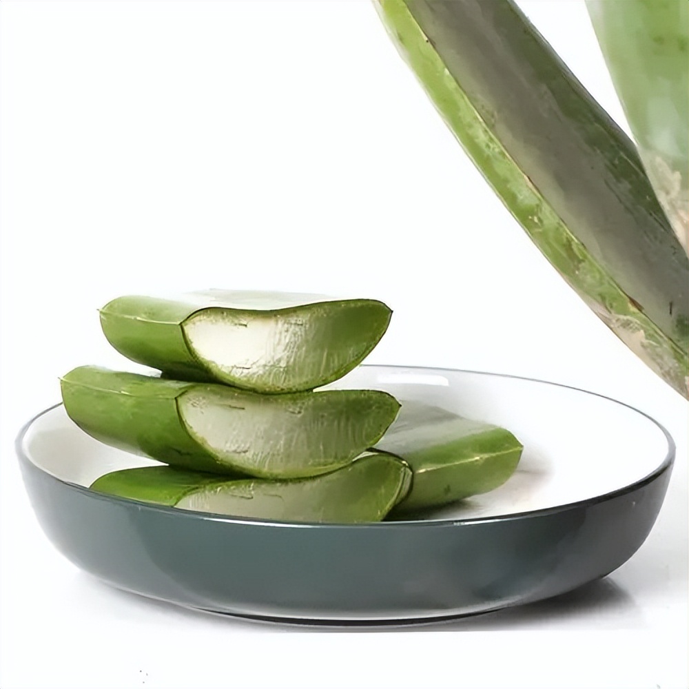 脸部泛红有红血丝怎样淡化,怎么改善脸上的红血丝