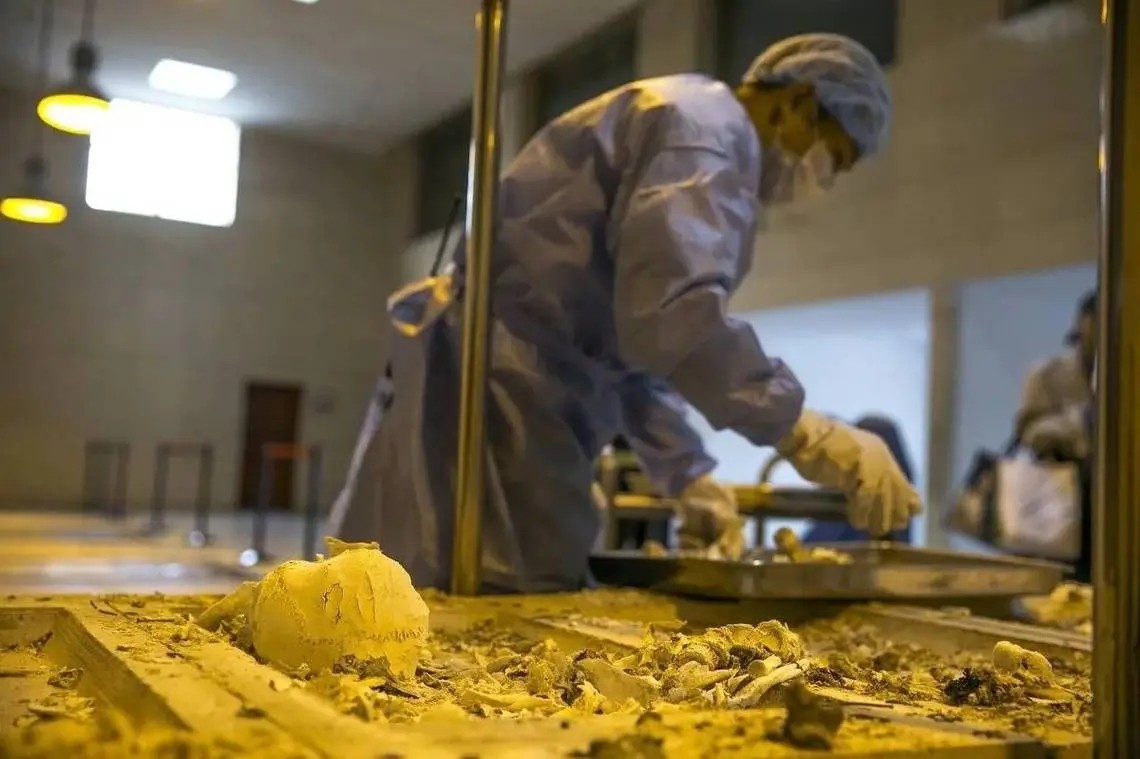 遗体被火化后为什么只剩下骨灰,遗体火化后为什么没有牙齿