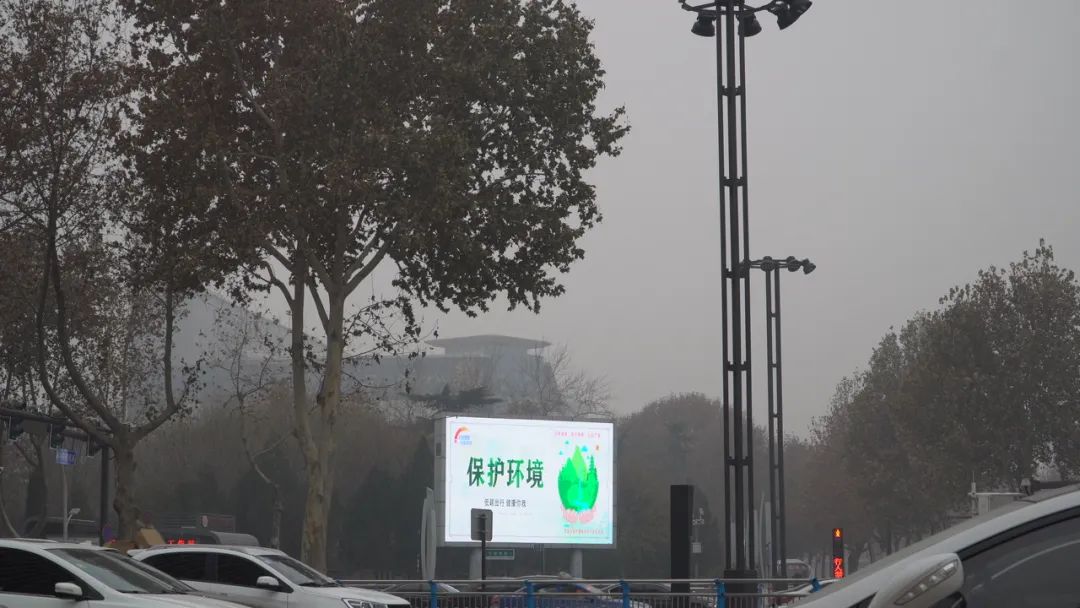 29岁单身没有工作,29岁青年花300月租实现海景房自由