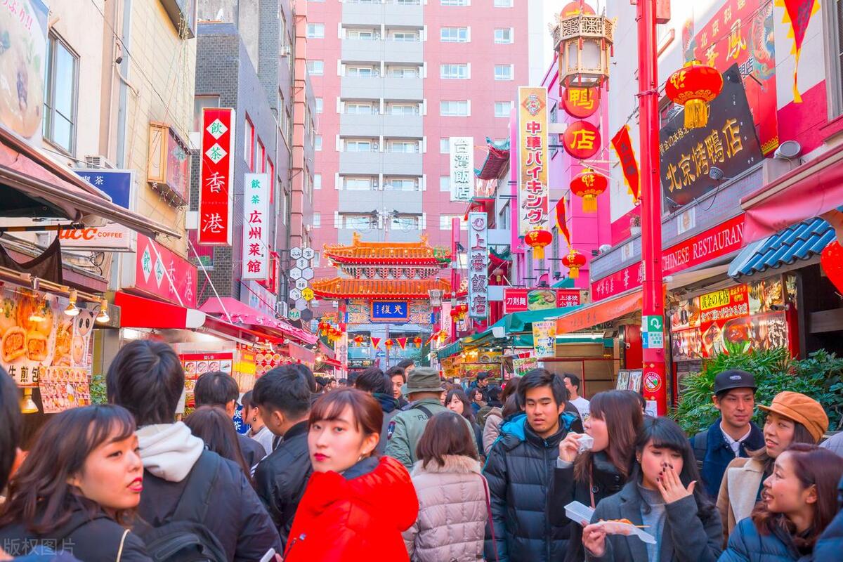 旅行社拒绝35岁老年人,青年旅舍拒绝35岁以上中年人参观