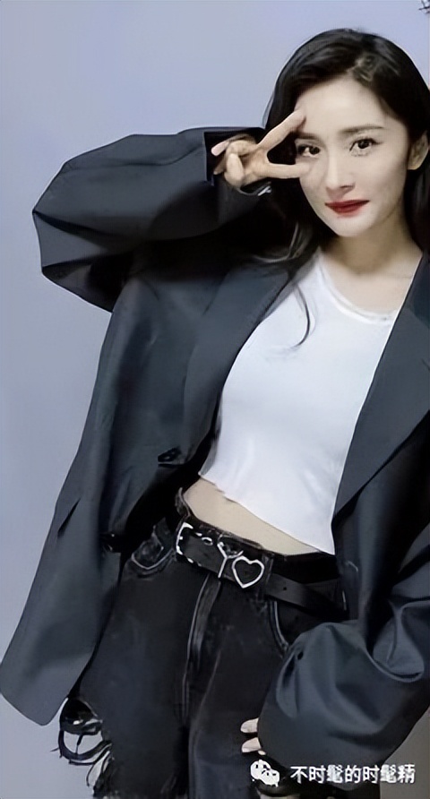 胸大怎么穿衣服不肿,胸大怎样穿衣服才显胸小