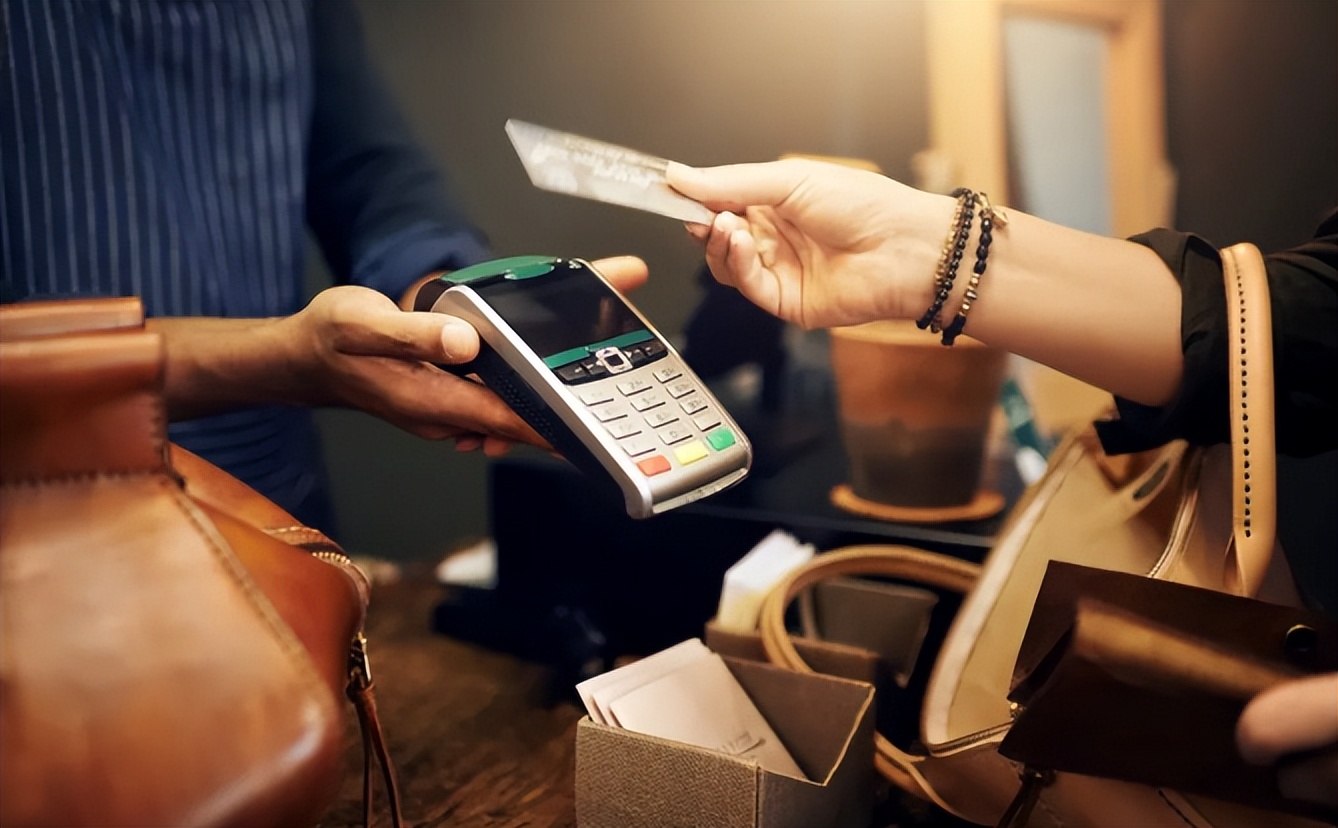 多家银行出手严控资金,银行严打套现行为