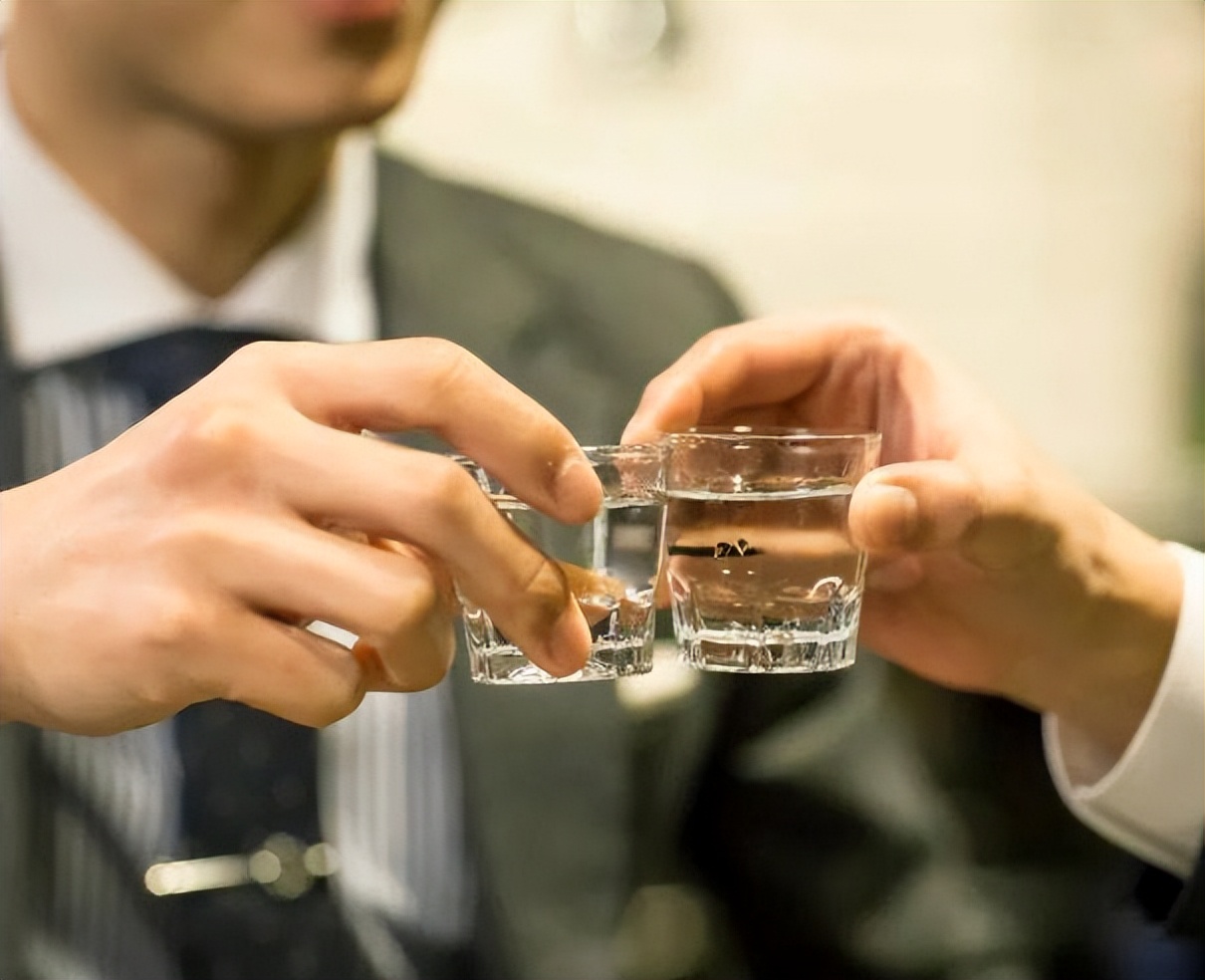 一瓶100毫升甲硝唑多少钱,一瓶甲硝唑