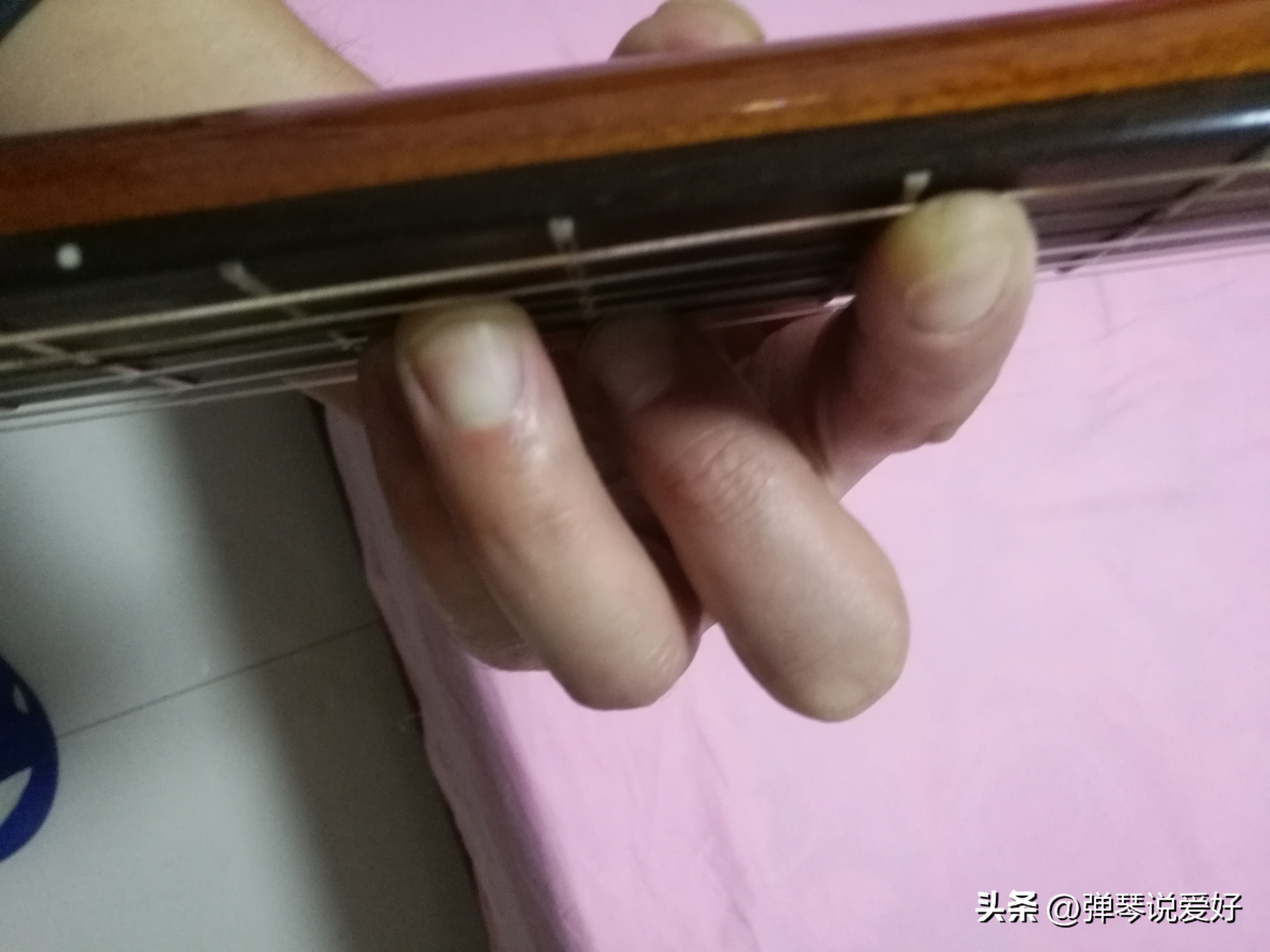 学吉他到底要学什么开始,学吉他难吗多久能学会