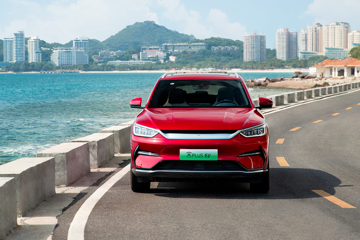 新能源车销量排名比亚迪特斯拉,比亚迪秦plusev和特斯拉model3