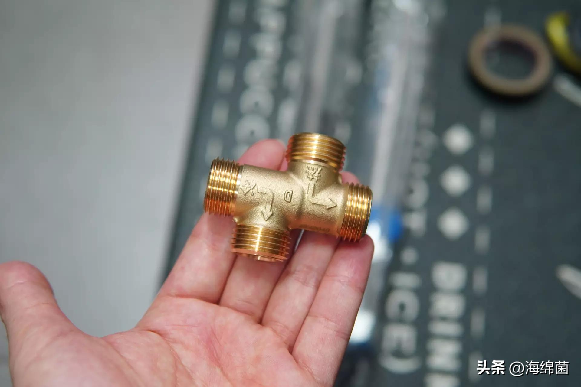 燃气热水器选零冷水的还是恒温的,厨房油烟机灶具燃气热水器怎么选