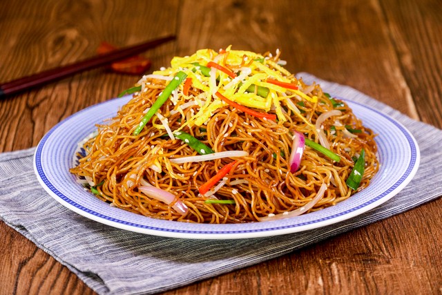 普通人怎么从摆摊赚到人生的100万,年轻人摆摊是如何月入过万的