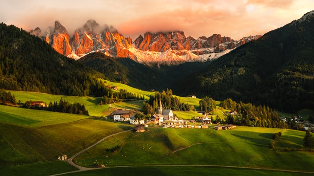 建筑师修不了床腿，发挥优势，打破常规。