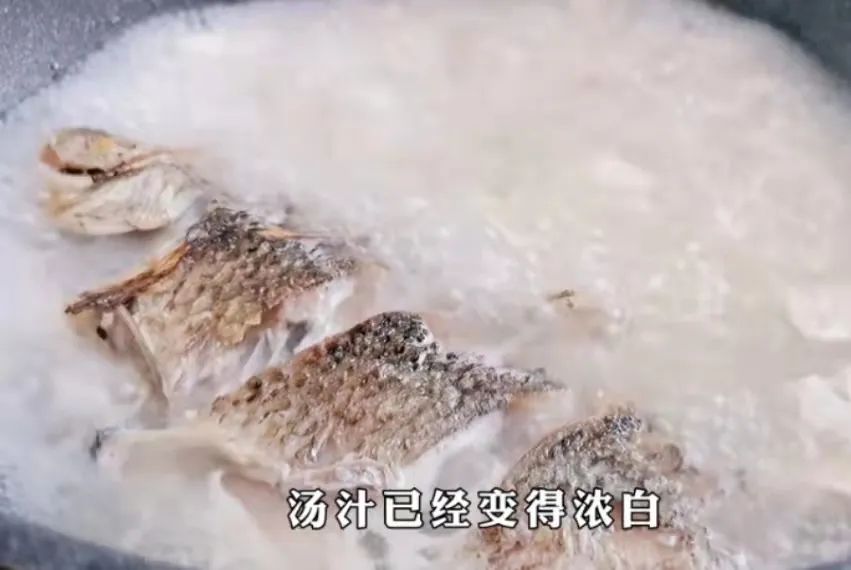 月嫂奶水不足食谱,月嫂催乳汤最下奶的一款